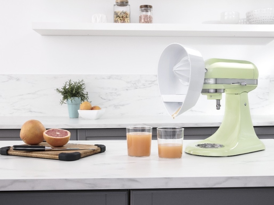 82962G - Enjoy Fresh-Squeezed Orange, Lemon, Lime or Grapefruit Juice. Strainer Traps Seeds and Pulp