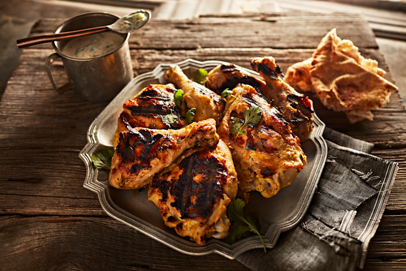 EQAmY3BBSN61UQcg9l3p_tandoori-chicken-with-cucumber-raita_232z.png
