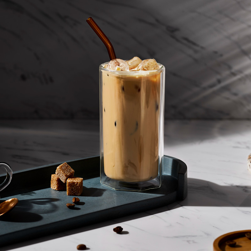 8xrybPvMQuKp0M73PEdM_Iced_Coffee_Horizontal_Flavor_Cues_P220278KP-063z.jpg
