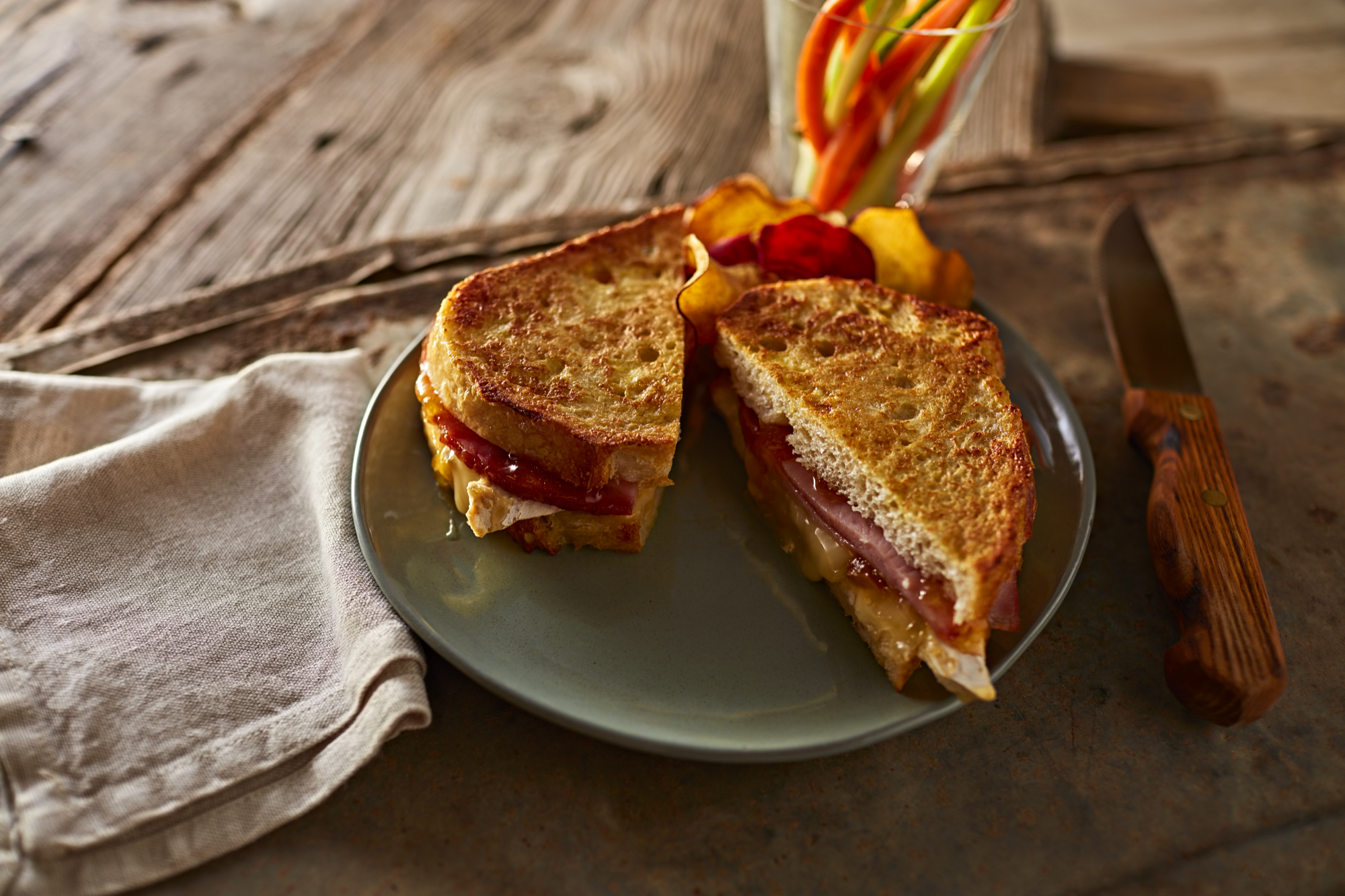 1CwLnMsQPavq2qHnaYgw_ham-and-swiss-french-toast_176z.png