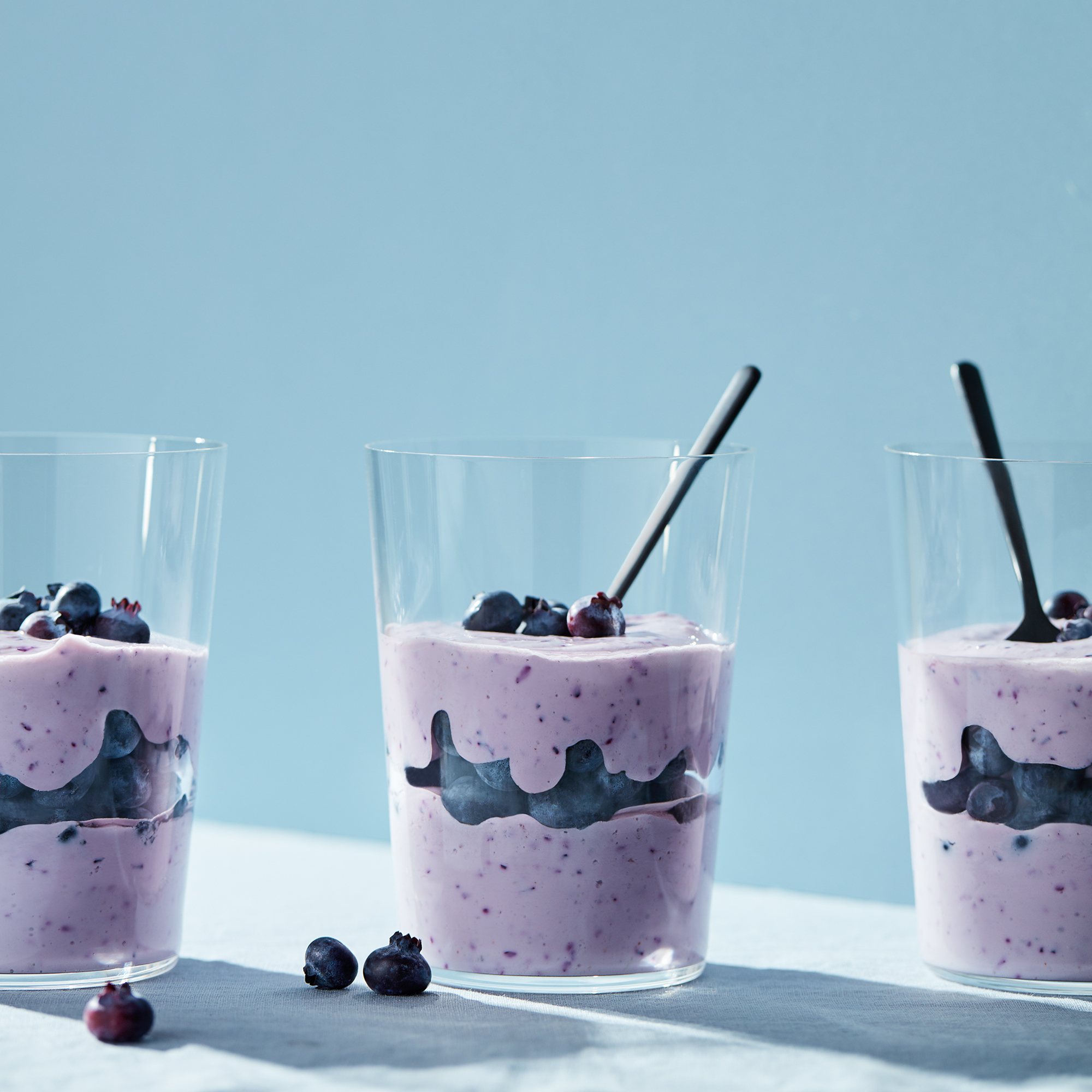 UxZGlq3TQXW6zBe3p8zc_KA_BlueberryYogurtParfait.jpg
