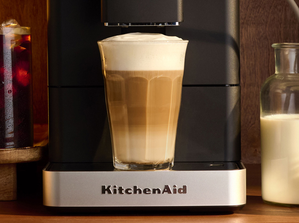Fully automatic espresso machine KF3 with grinder – from hot