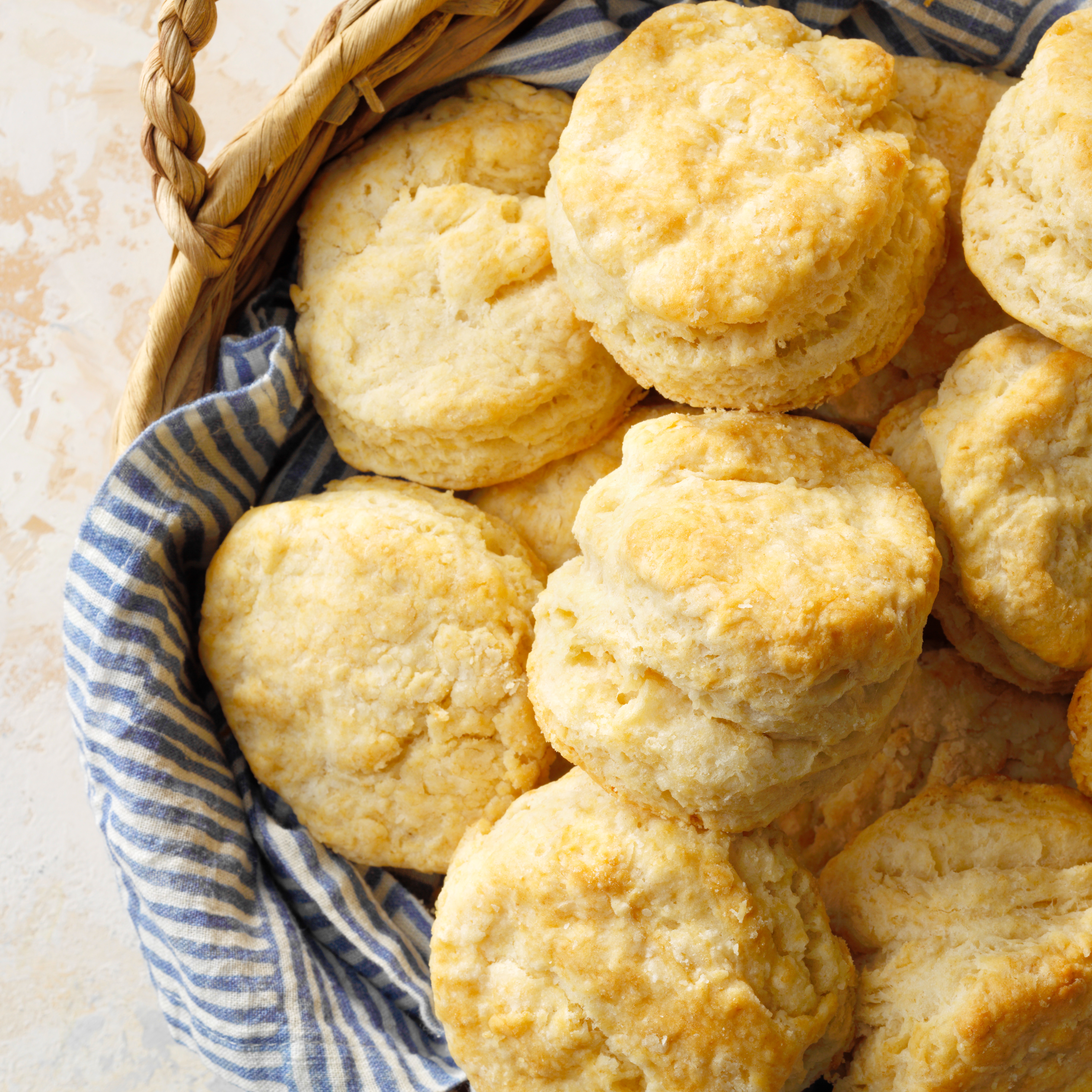qeJ3ftS3TJOyv8JaSQ3J_VeganBiscuits.jpg