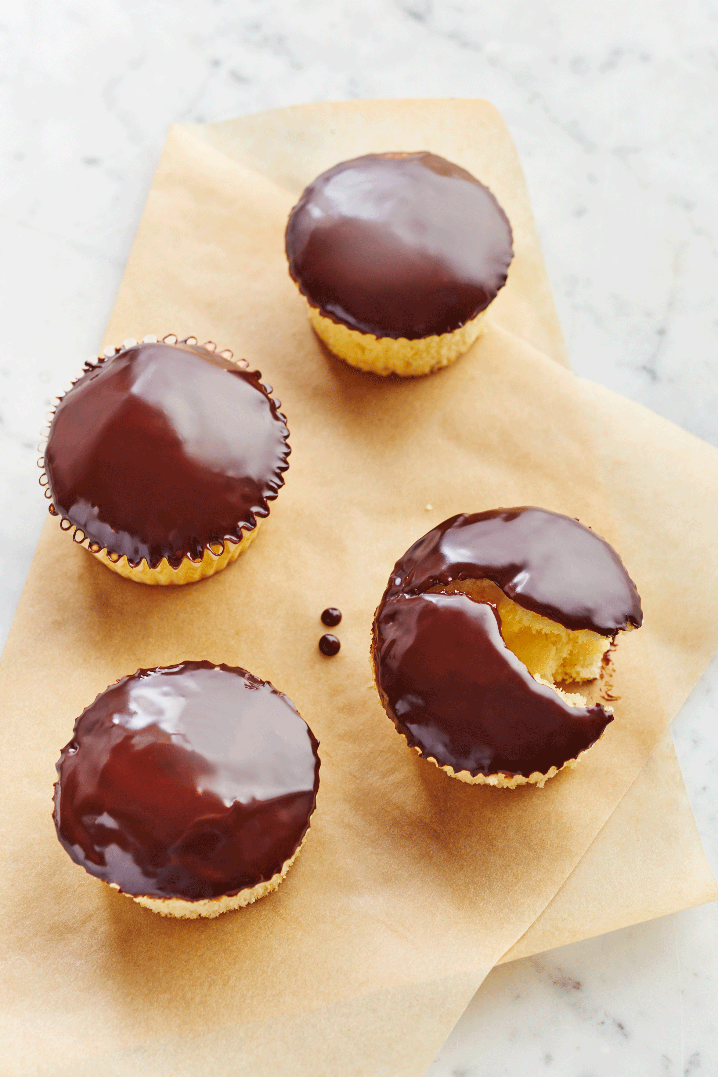 P160399_514_Boston_Cream_Cupcakes.png