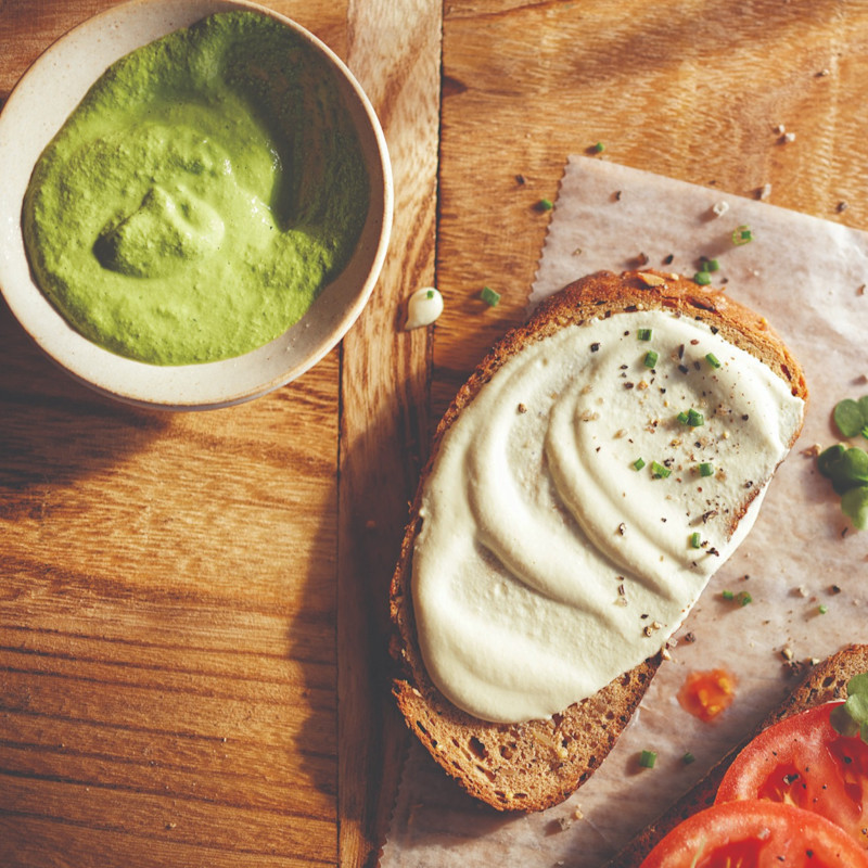 ZLQgJlKjTYuXCrpvA3Qu_VeganAndHerbMayo_2_A.jpg
