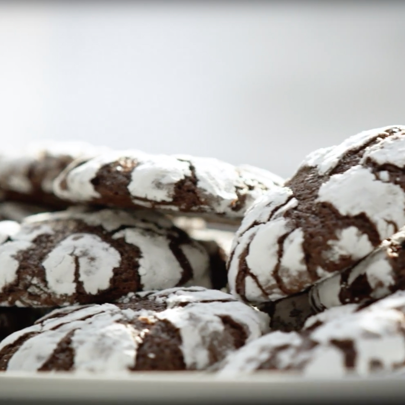 5yzzeWxqSU2RsMGgLnXJ_KA_ChocolateCrinkleCookies_Square.jpg