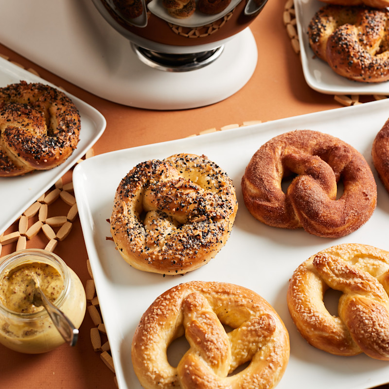 cE2r6IKDSGCbR5kQjCCC_PRETZELS_V_V3.jpg
