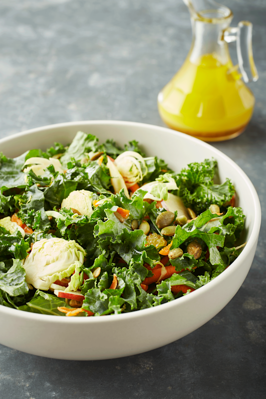 P170014_64_kale_salad_brusselsprouts_apples.png