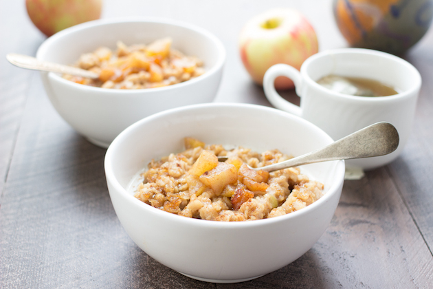 vegan-apple-pie-oatmeal-hero.jpg