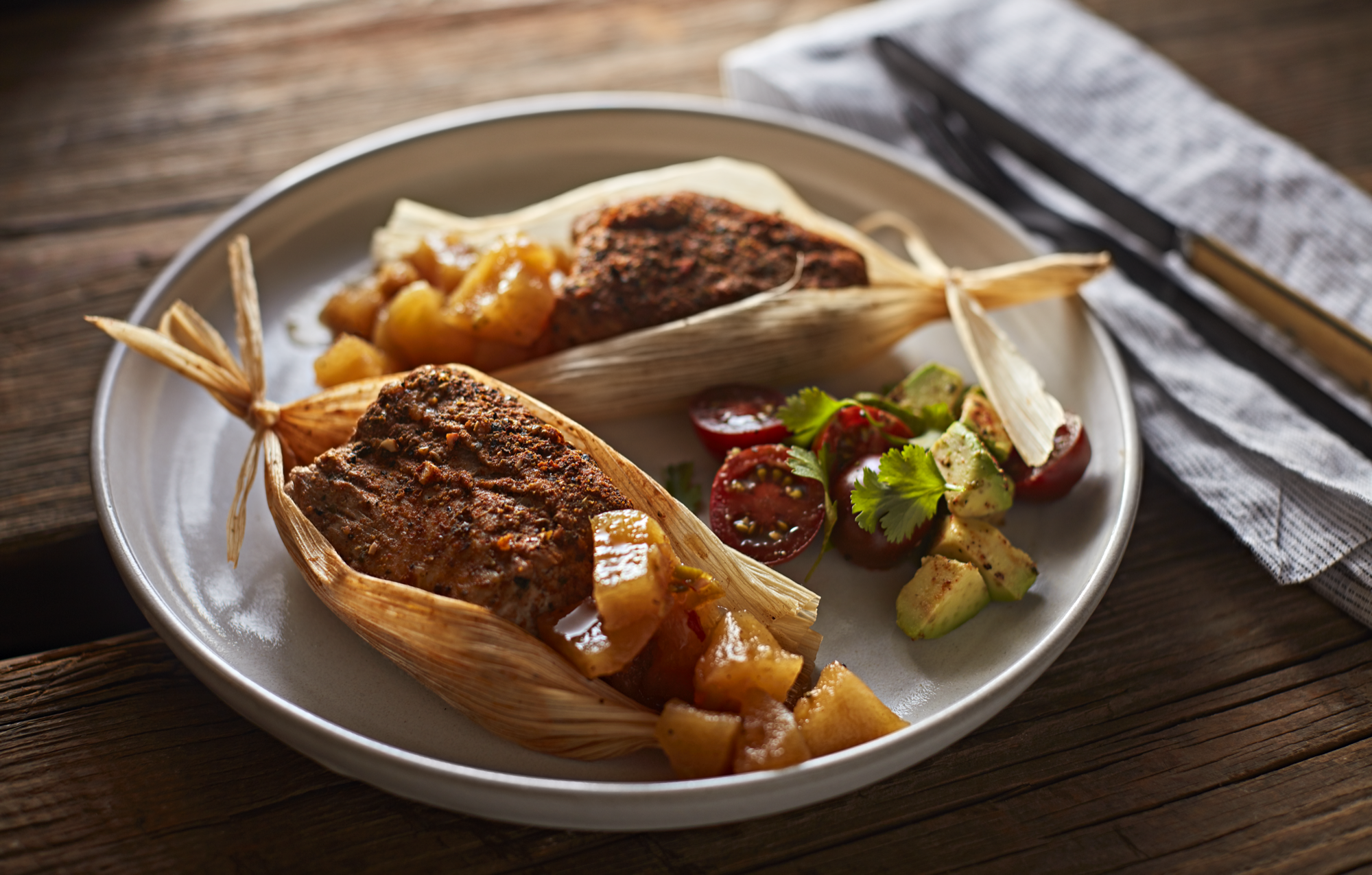 y7BtVR9NRe2uca7CSjrN_pork-tenderloin-wrapped-in-corn-husks_62z.png