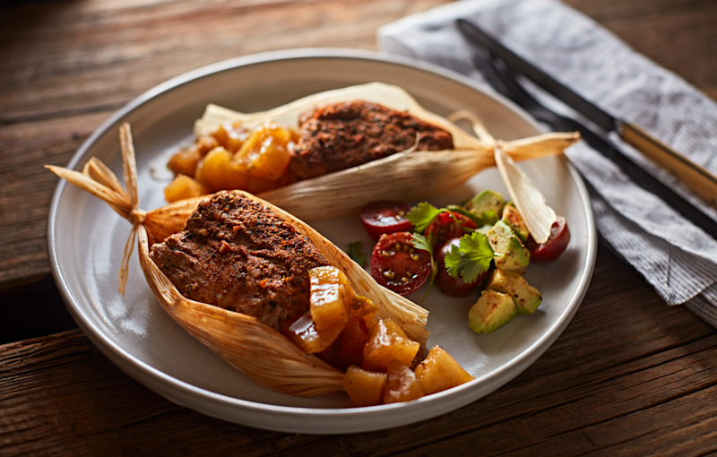 y7BtVR9NRe2uca7CSjrN_pork-tenderloin-wrapped-in-corn-husks_62z.png