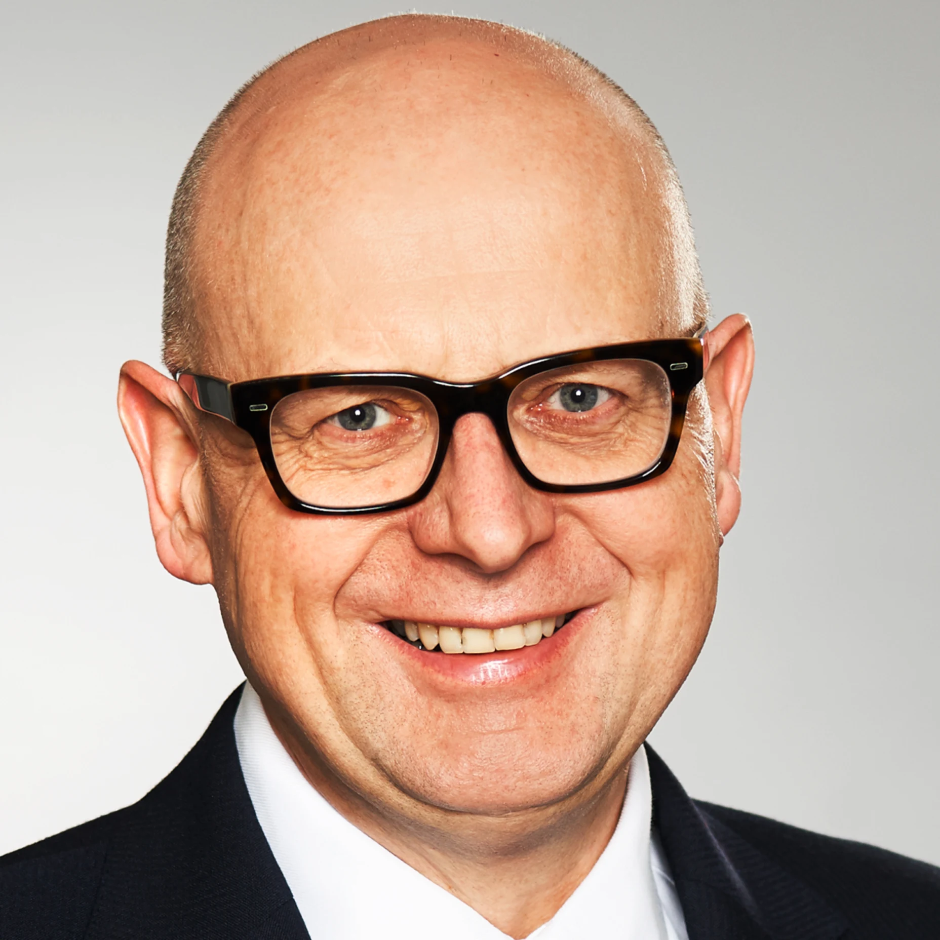 Portrait von Stefan Hofrichter, Head of Global Economics & Strategy bei Allianz Global Investors GmbH.