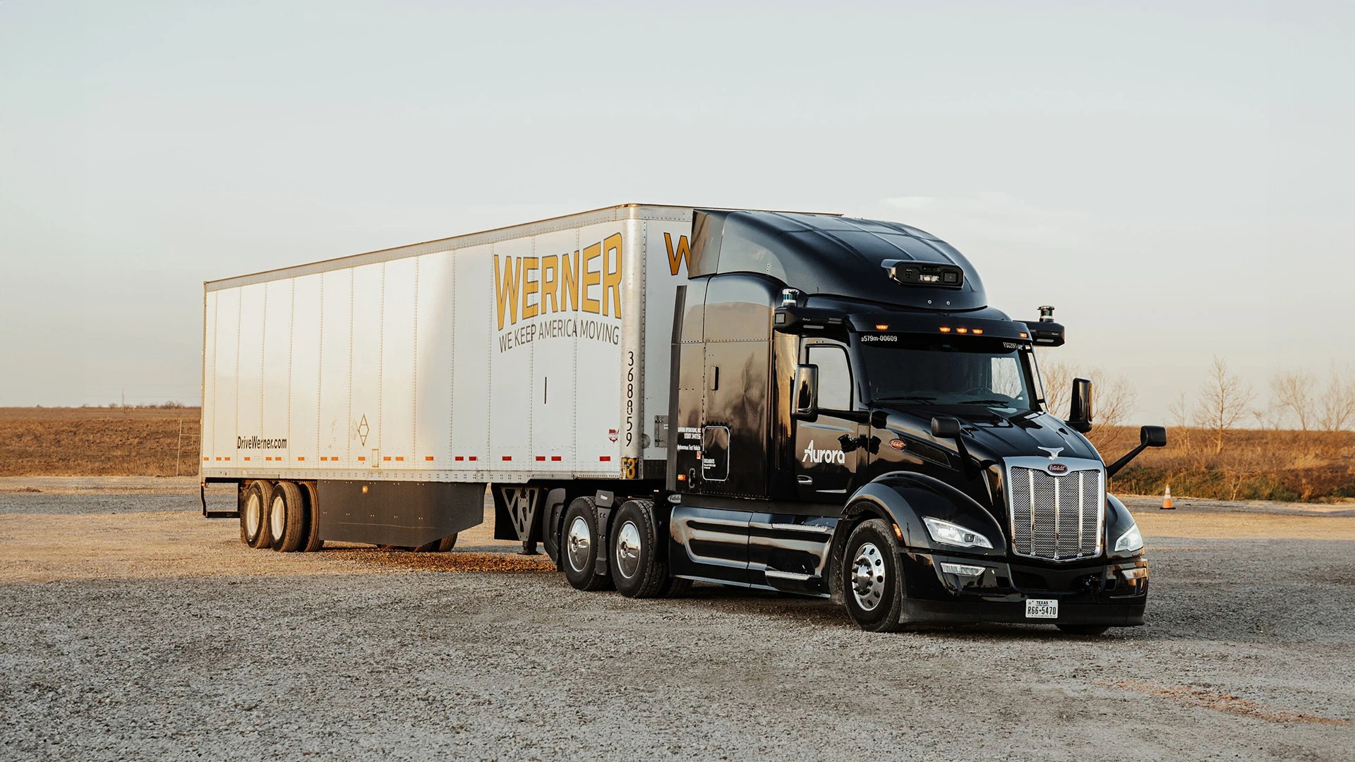 Aurora-truck-with-Werner-trailer-1080p