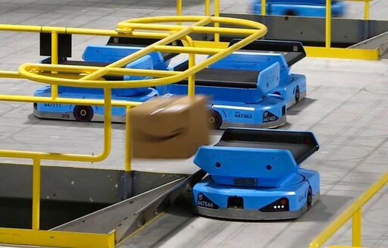 amazon-teaming-with-wake-tech-to-offer-robotics-training-jobs-with-e-commerce-giant