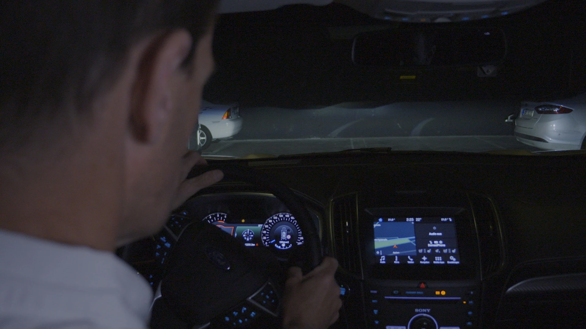Ford tester ny sikkerhedsteknologi med trafikinformation projekteret direkte på vejen