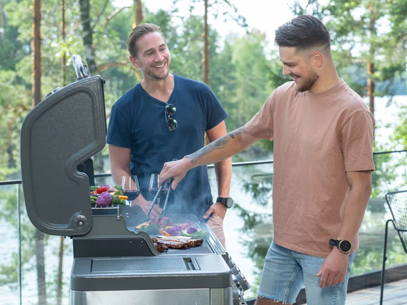 No alt text required for decorative images.