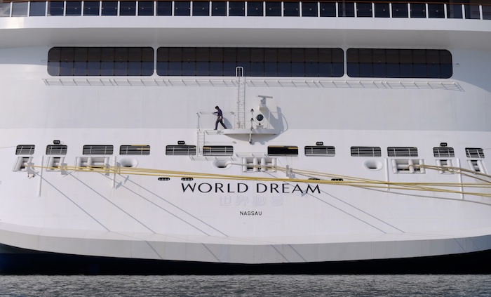 onderhoud cruiseschip world dream nassau