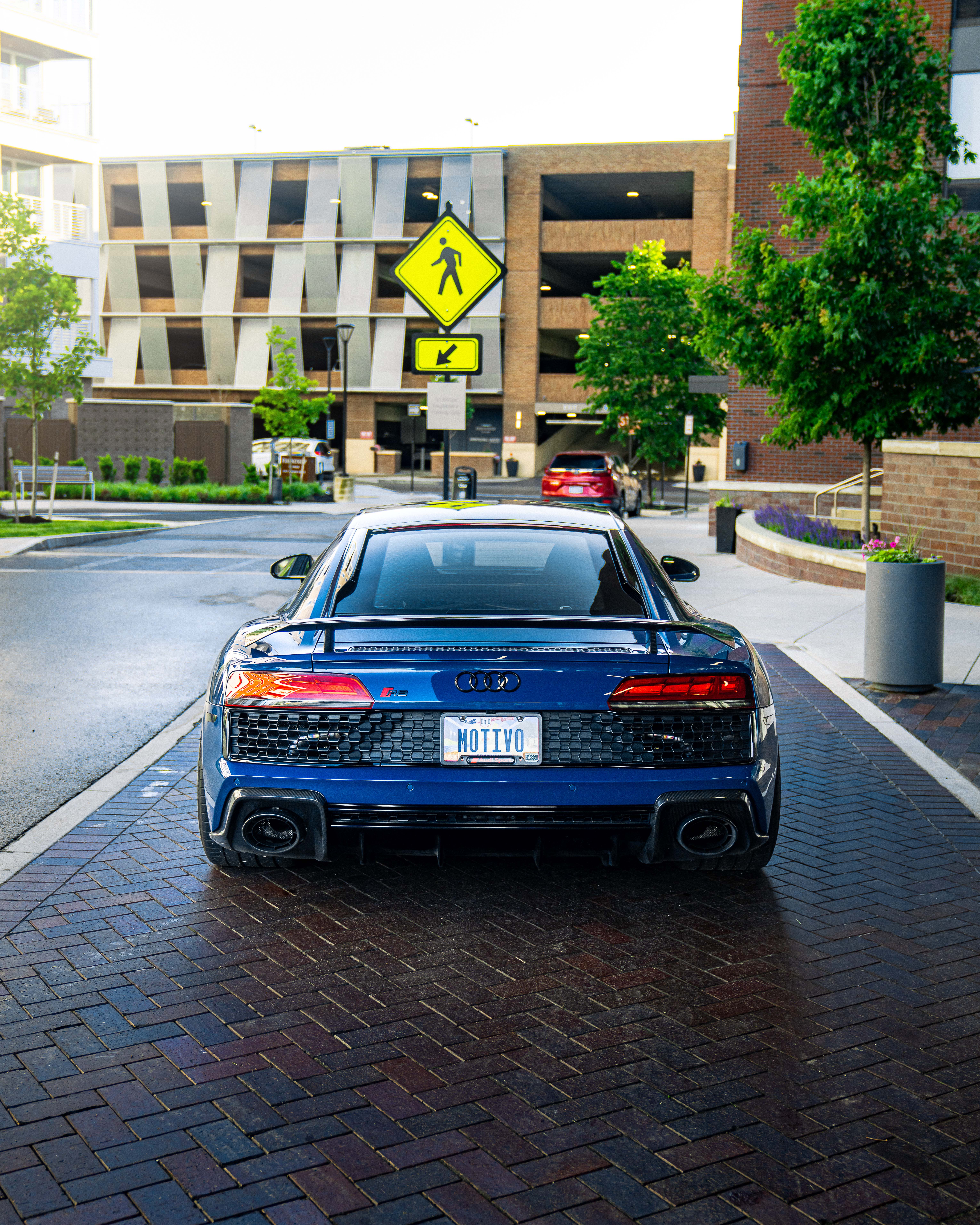 Gen 3 Audi R8 with Motivo Forged CS-M custom wheels in frozen polished clear face and gloss polished clear lip rear view