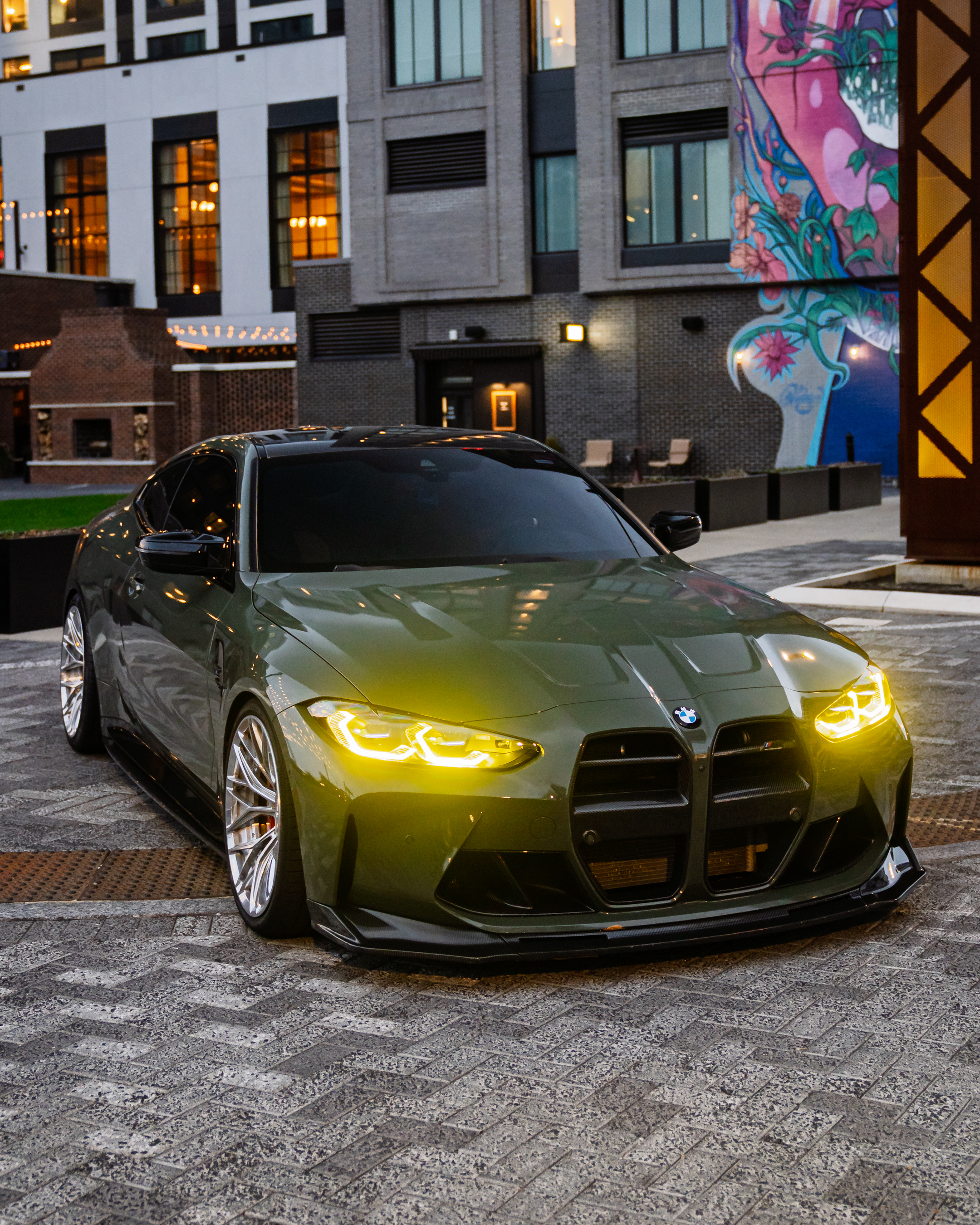 BMW M4 with Motivo Forged CS-C custom wheels in gloss polished clear face and brushed clear barrel front view