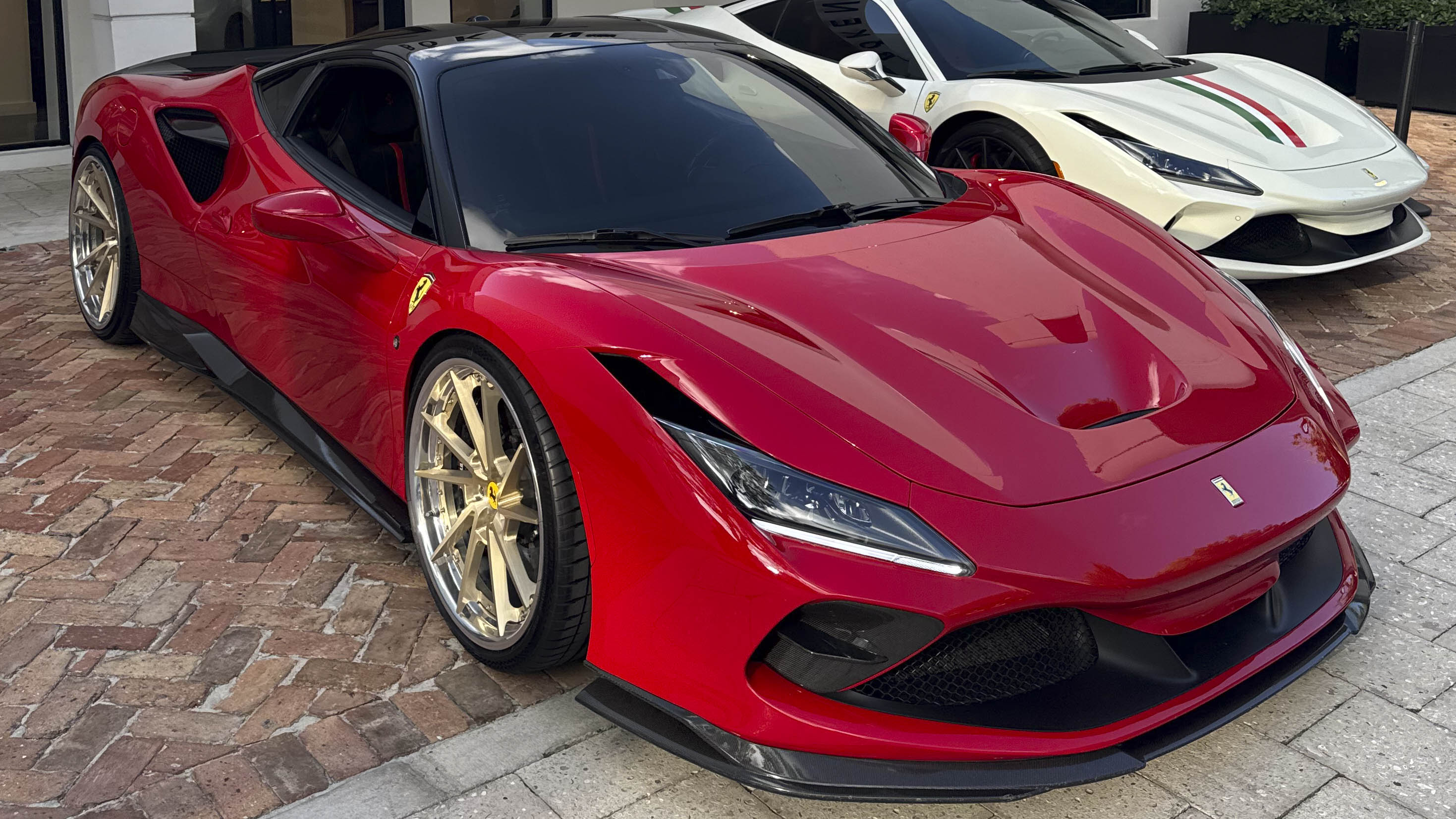 2022 Ferrari F8 with CS-V wheels