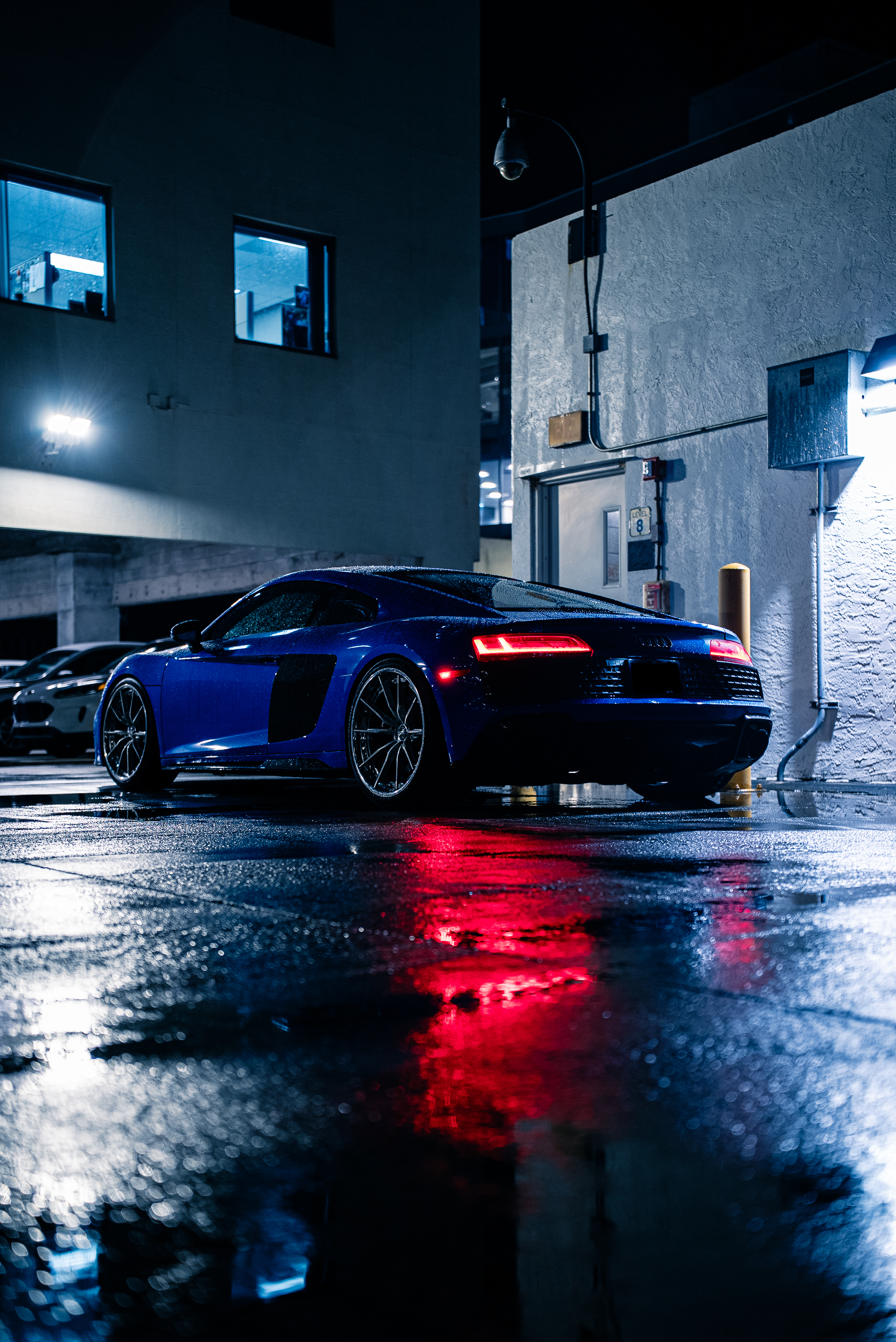 Gen 3 Audi R8 with Motivo Forged CS-M custom wheels in gloss brushed clear face and gloss polished clear lip rear view