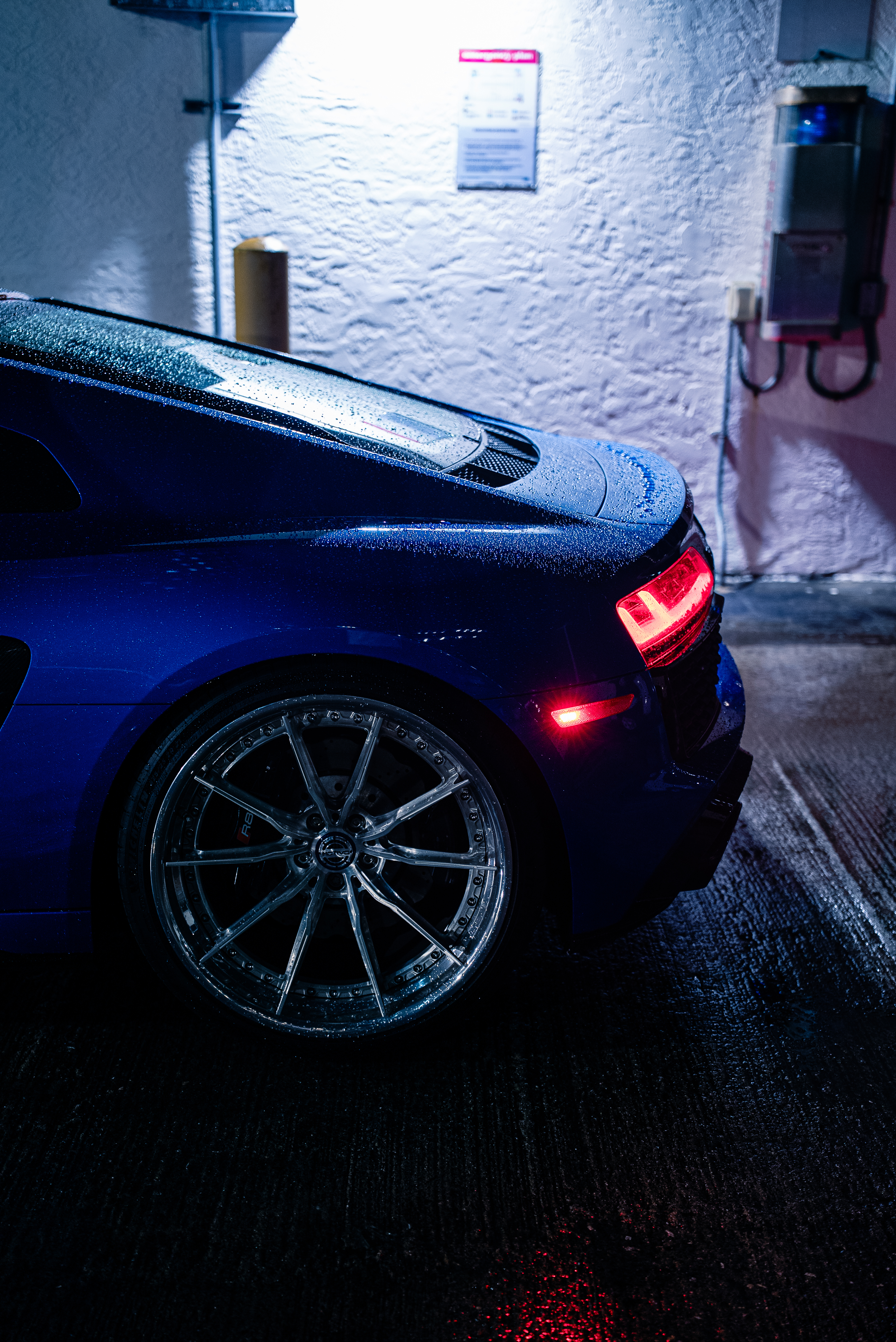 Gen 3 Audi R8 with Motivo Forged CS-M custom wheels in gloss brushed clear face and gloss polished clear lip rear side view high