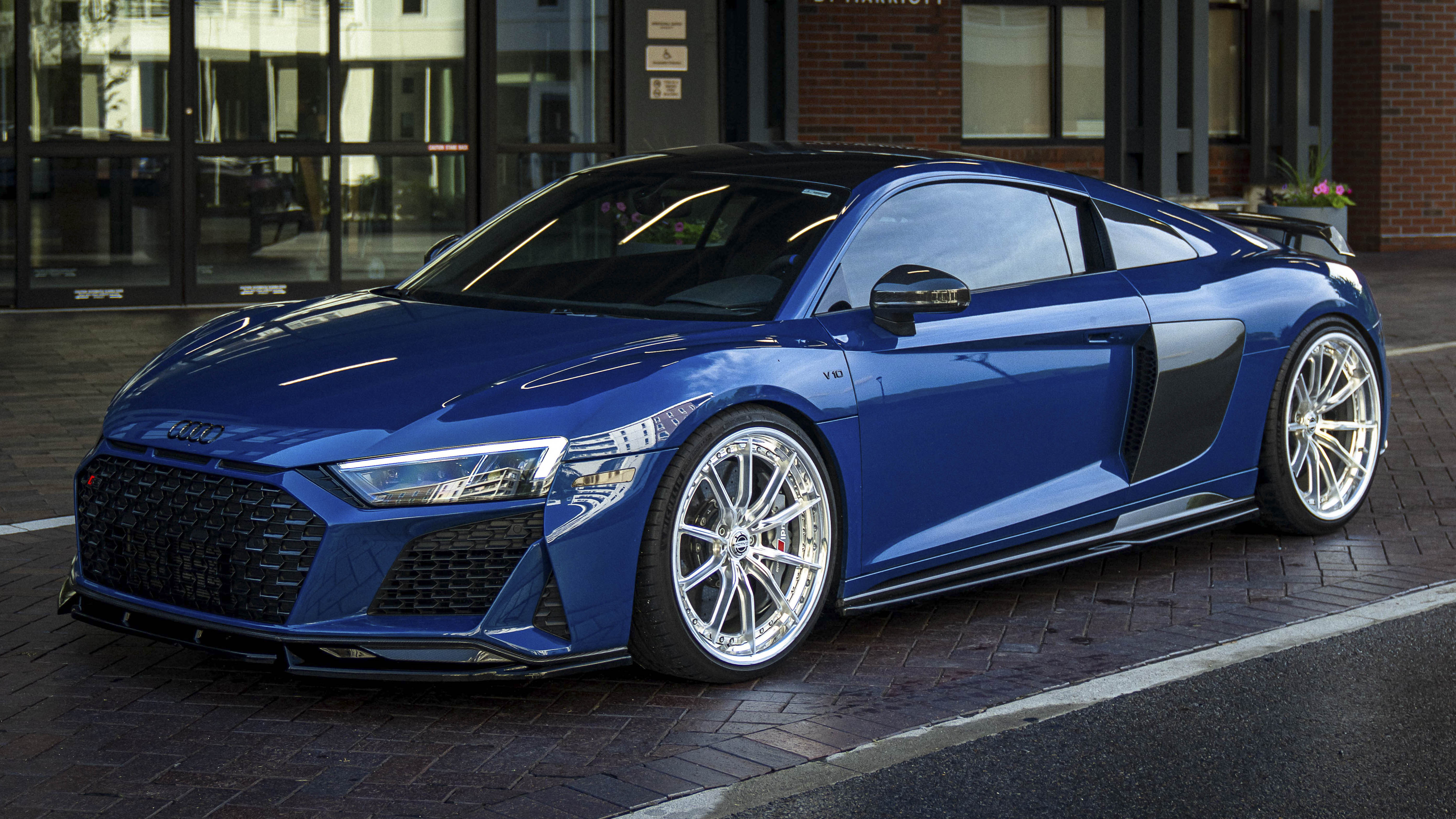 Gen 3 Audi R8 with Motivo Forged CS-M custom wheels in frozen polished clear face and gloss polished clear lip side view