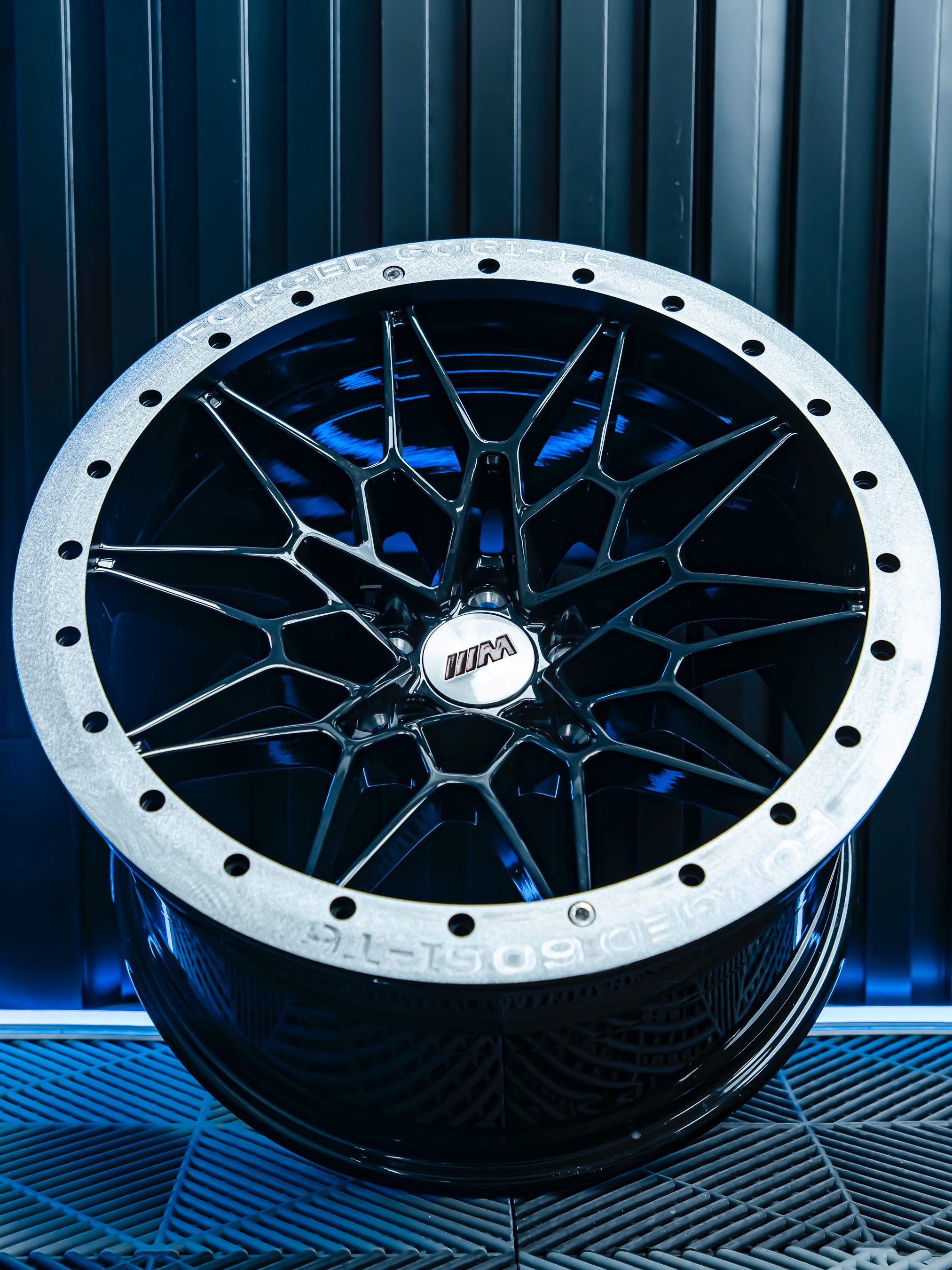 Motivo beadlock wheel