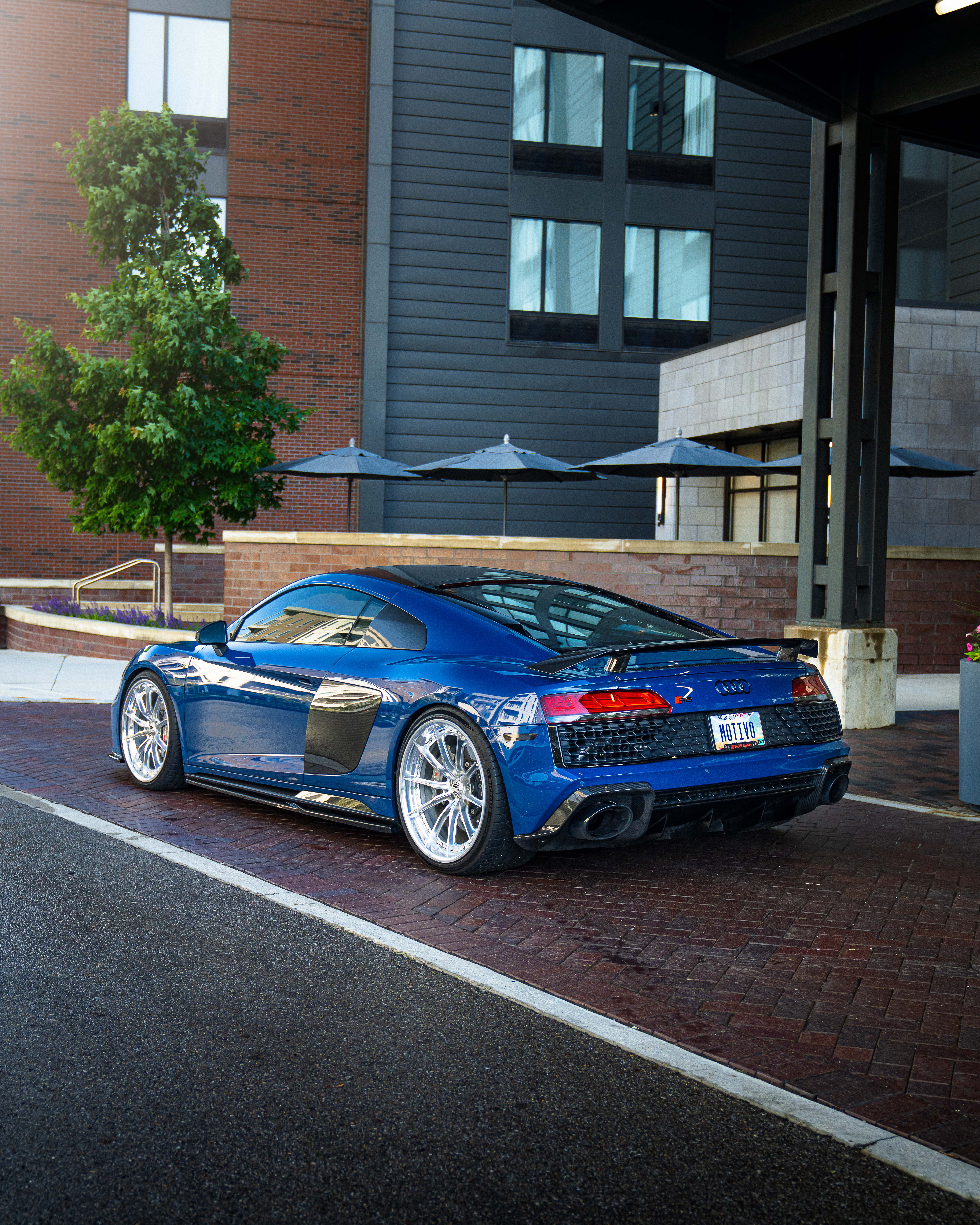 Gen 3 Audi R8 with Motivo Forged CS-M custom wheels in frozen polished clear face and gloss polished clear lip rear side view