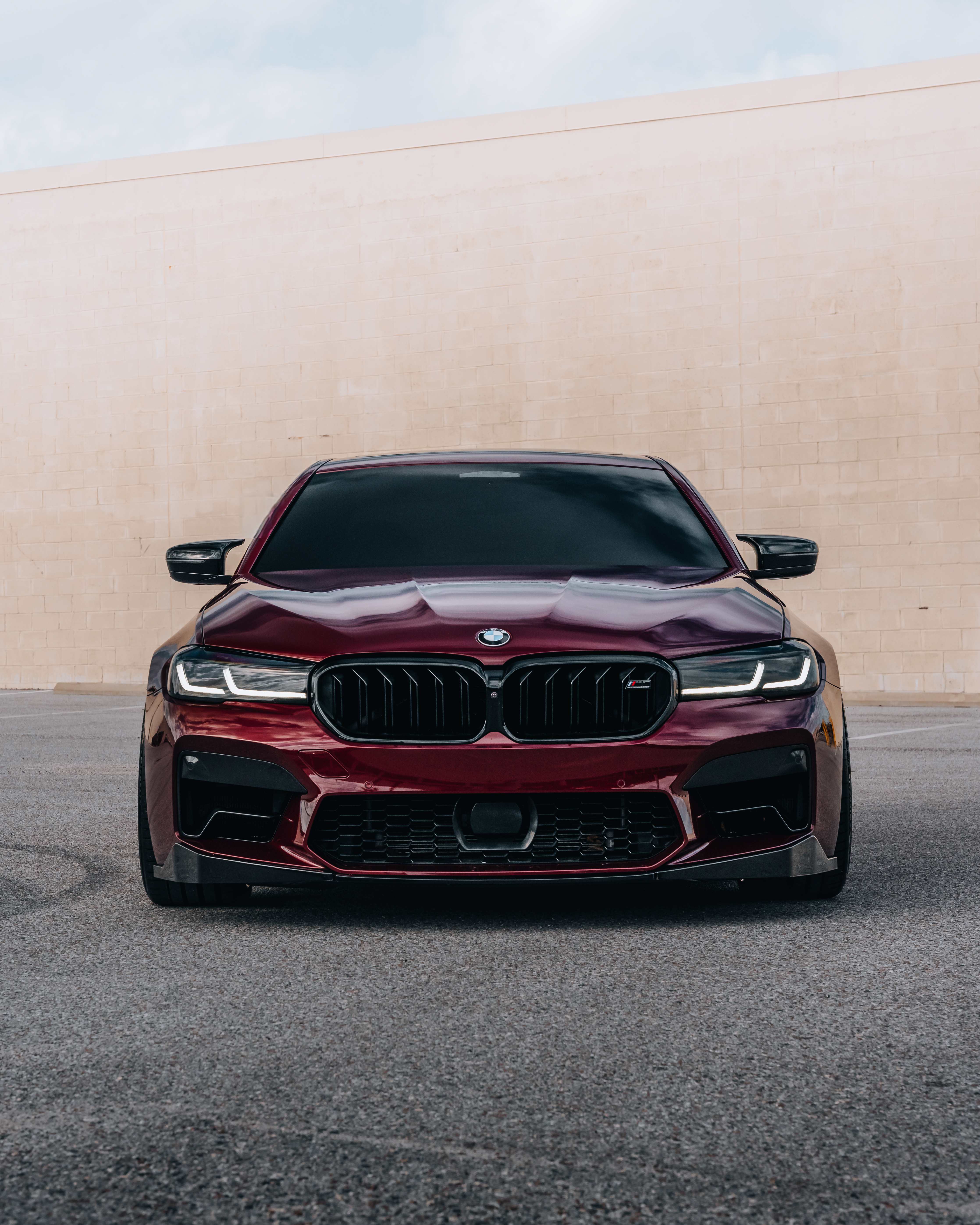 F90 BMW M5 LCI with Motivo Forged MB-E custom wheels in gloss brushed clear finish front view