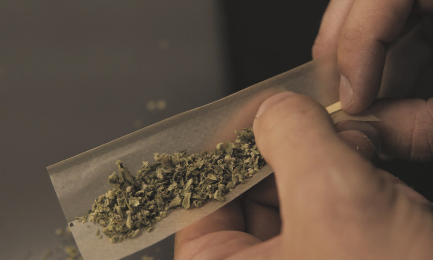 What Is a Spliff? Everything You Need to Know About Cannabis-Tobacco Blends