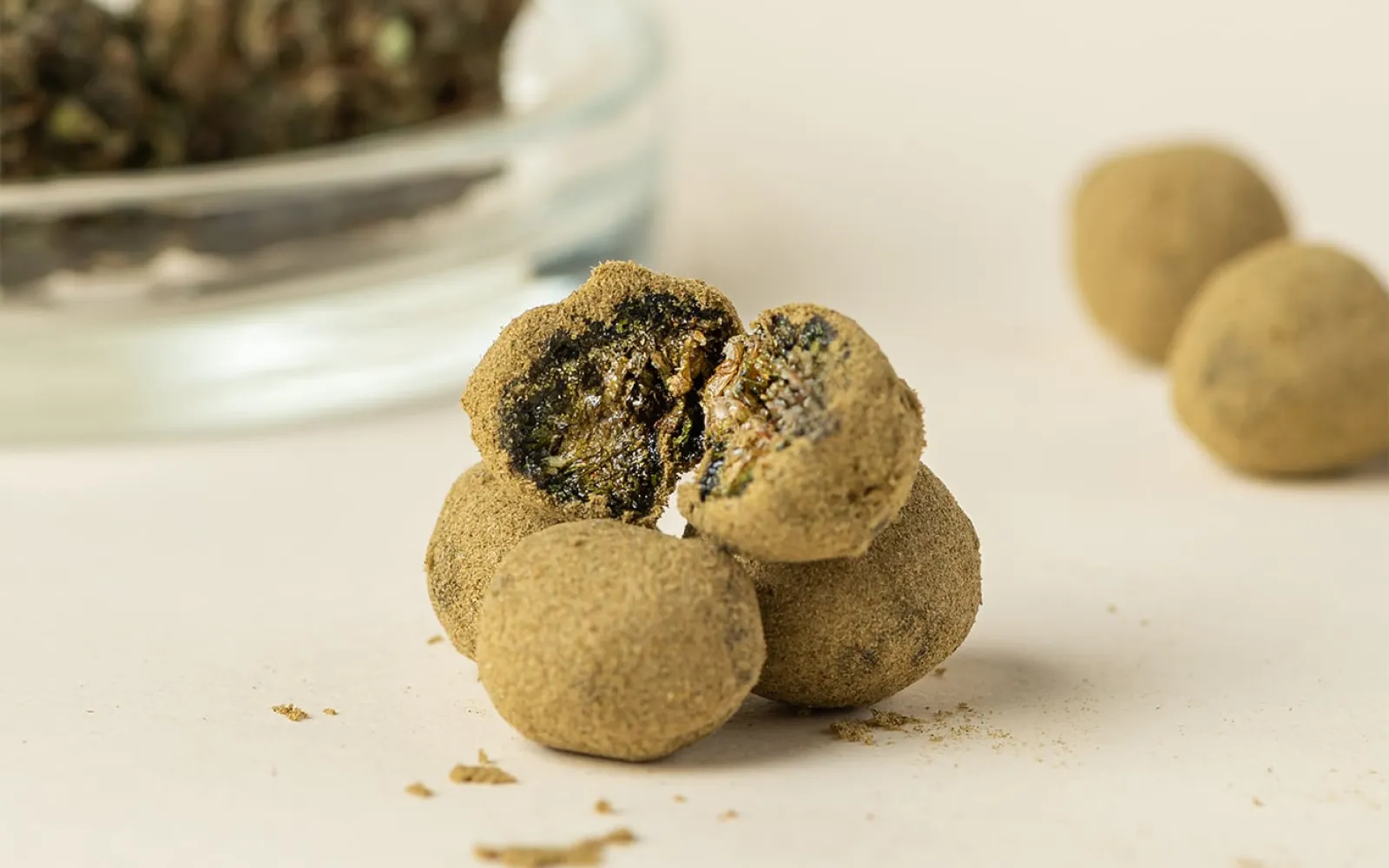 How To Smoke Moonrocks: A Beginner's Guide