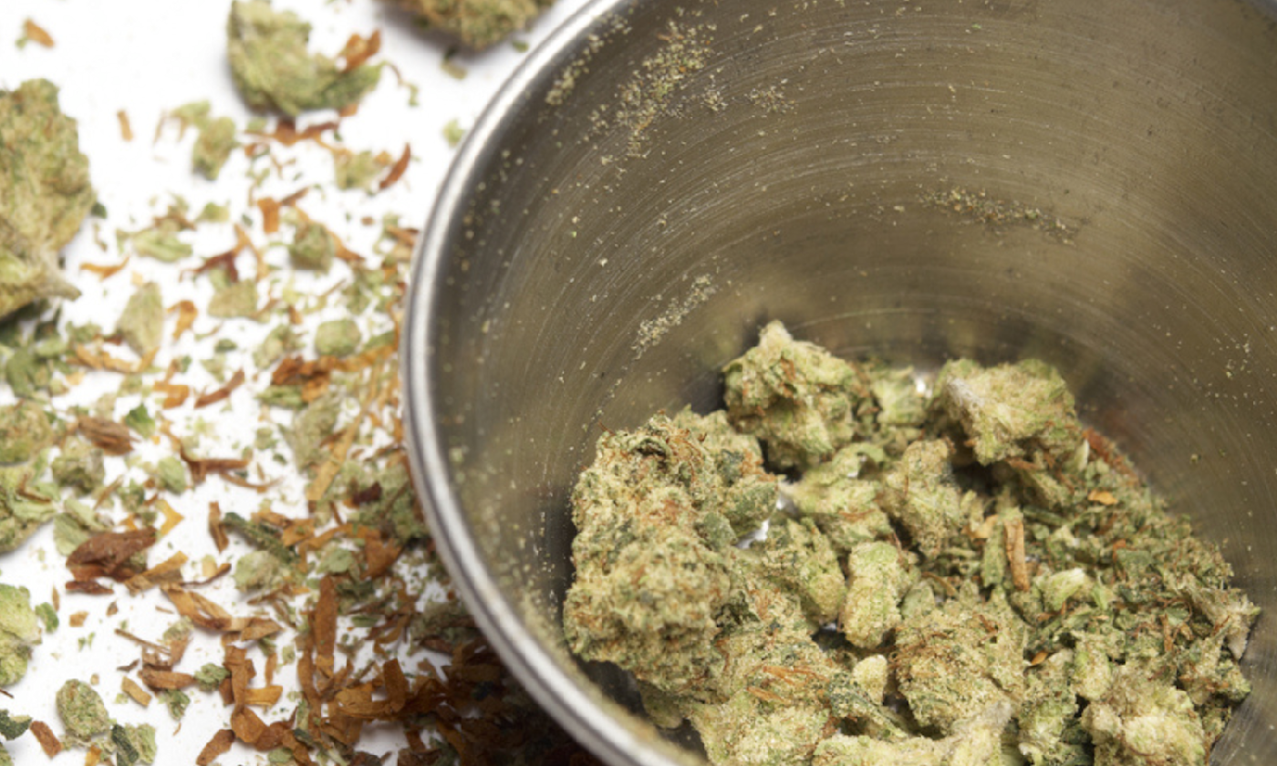 How to Maximize Kief Collection From Your Grinder and When to Upgrade to a Sifting Box