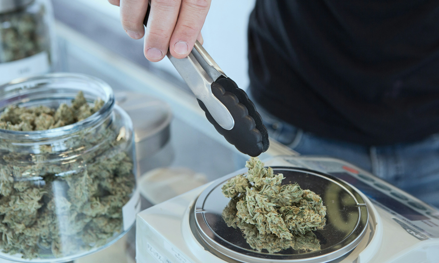 HHC vs. Delta-8: Differences, Potency, and More