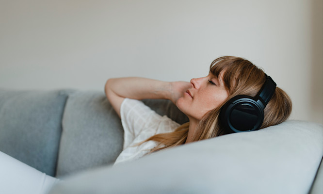 Relaxing Music for Vibing Out: Mood's Favorite Tunes