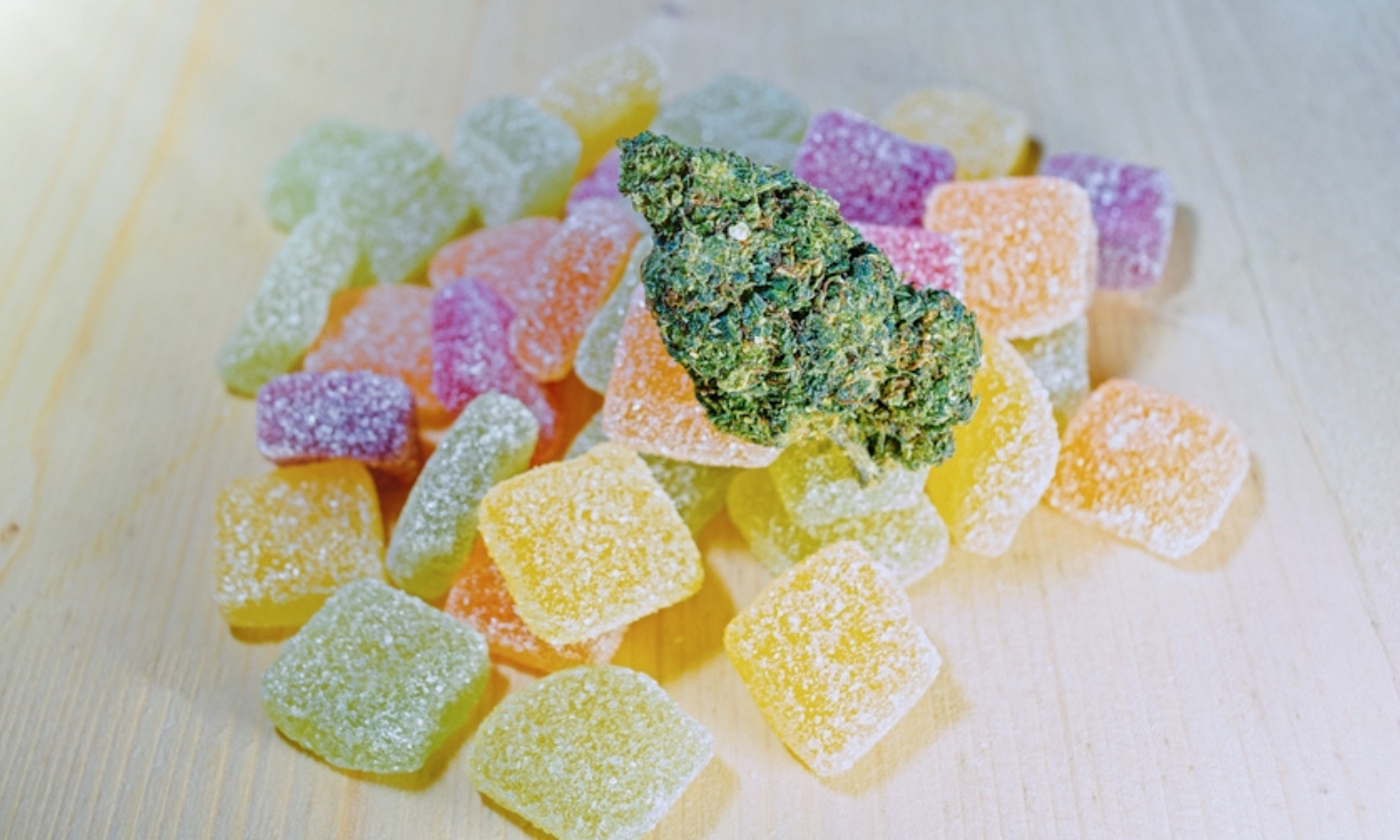 Smoking vs Edibles: How Each Travels Through Your Body