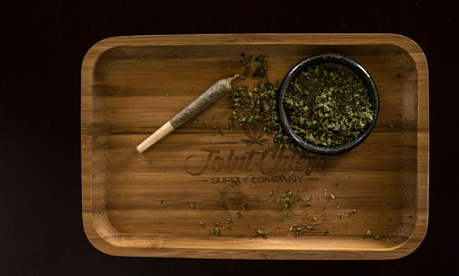 How to Roll a Spliff Step by Step with Cannabis Tobacco Ratios