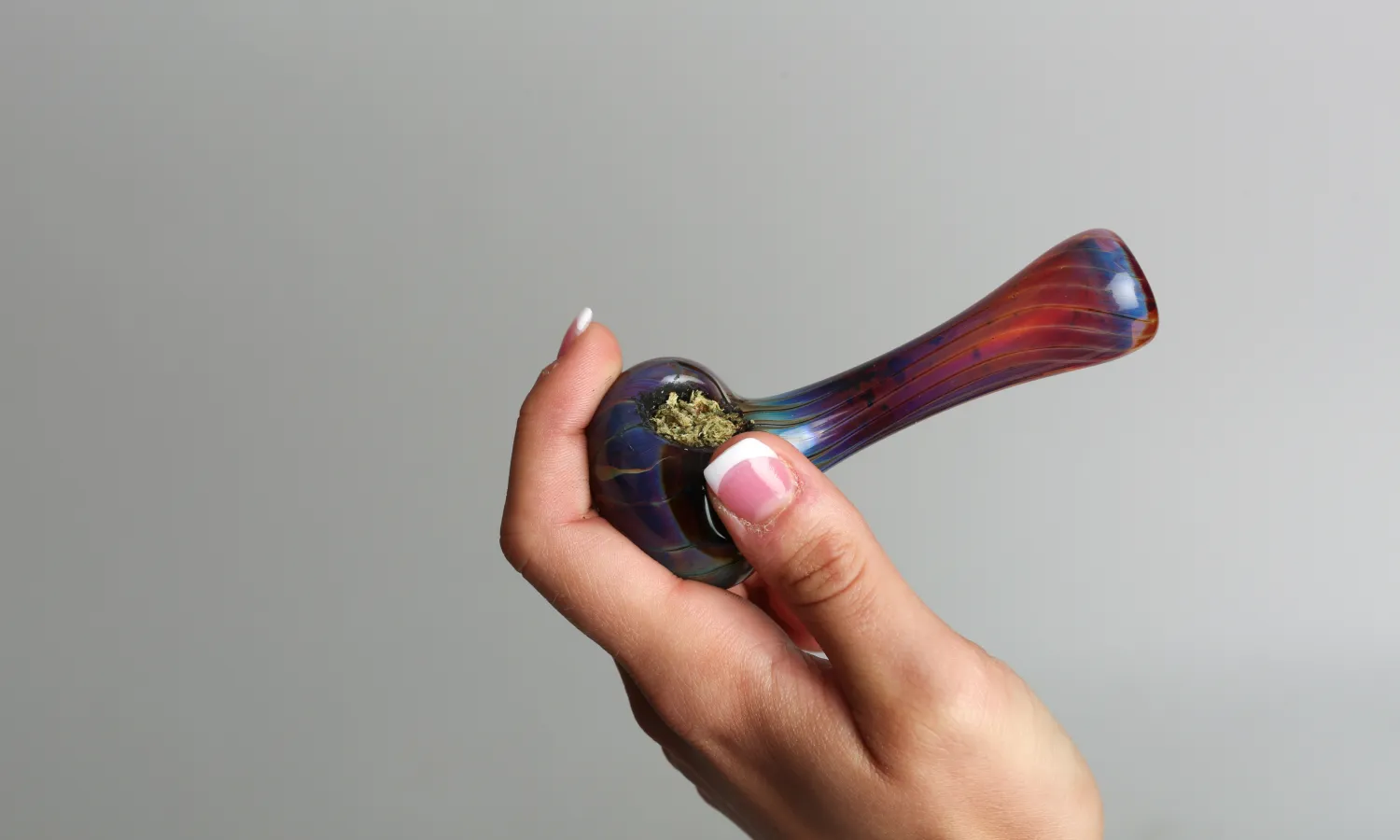 How To Clean a Weed Bowl: Make Your Pipe or Bong Last Longer