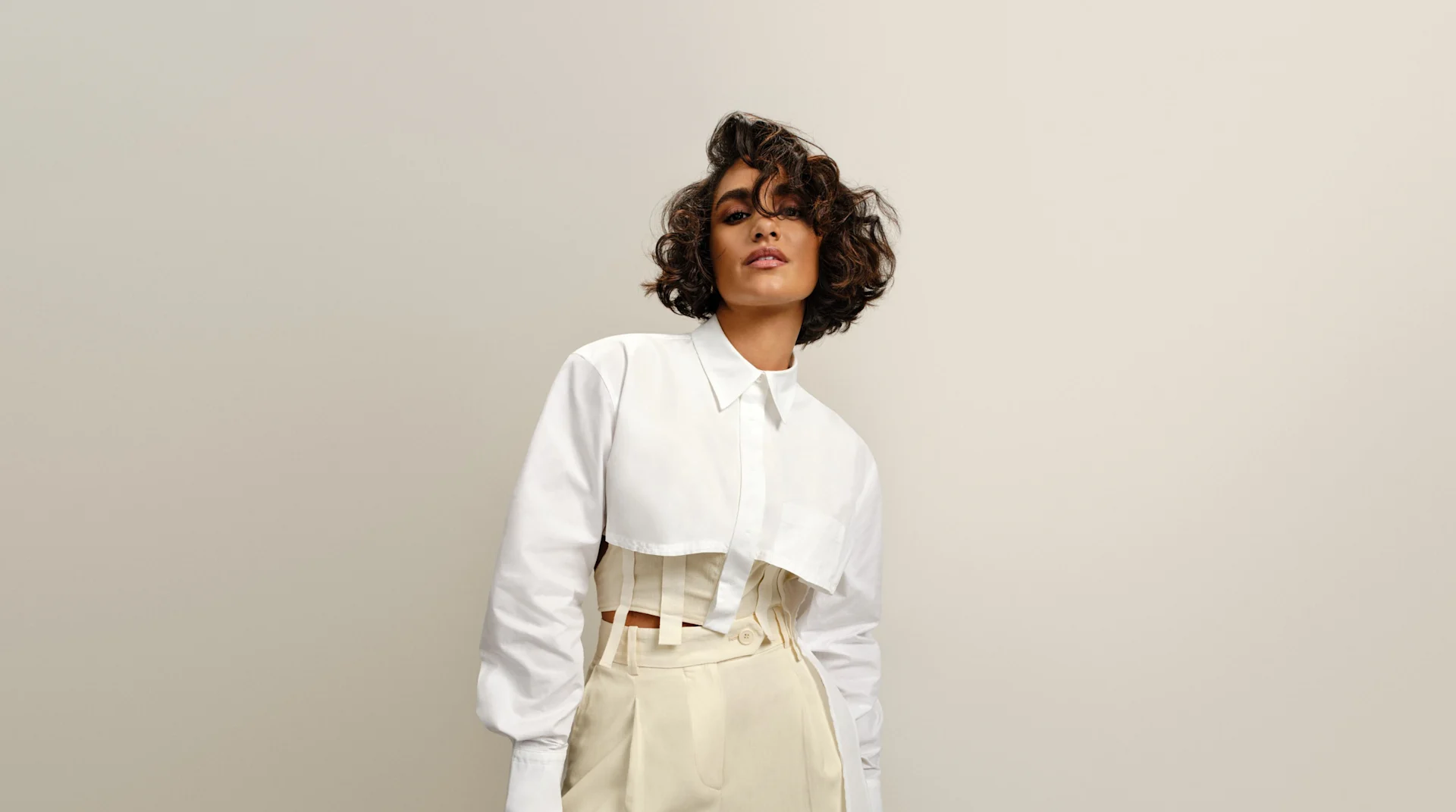 De beste routine voor golvend, krullend en kroes haar - Keune haaradvies