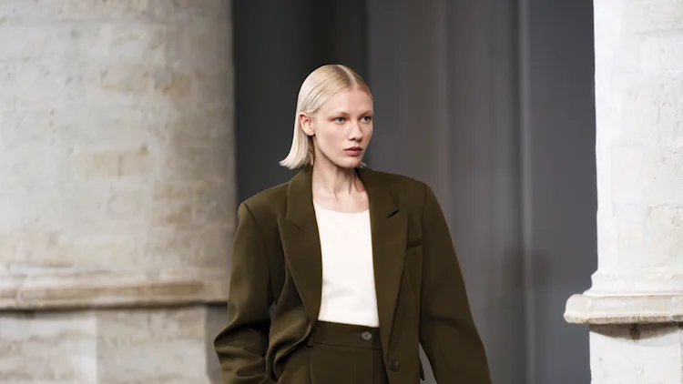 Keune Androgynous Hydro Bob Bundle ürün görseli 3
