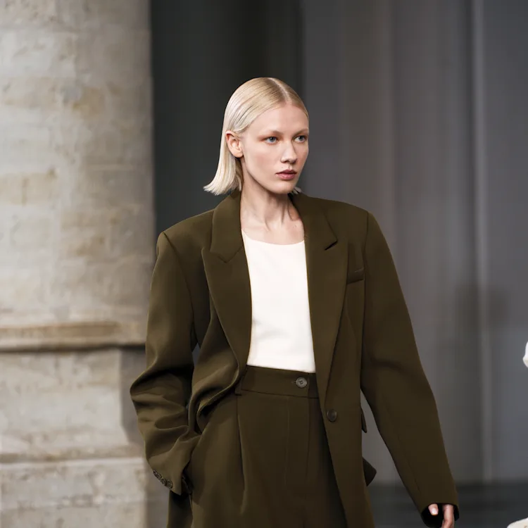 Keune Androgynous Hydro Bob Bundle ürün görseli 2