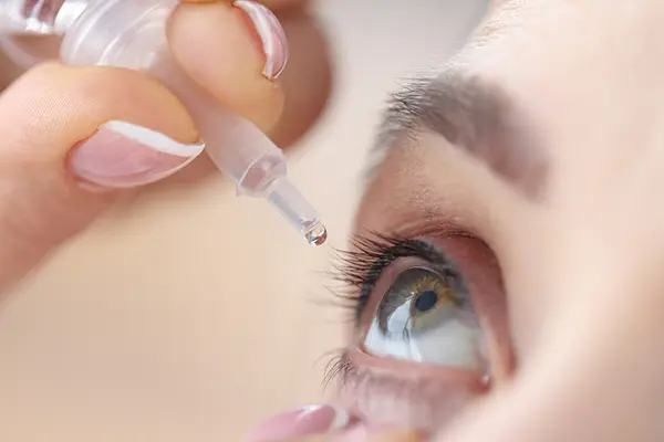 Hyaluronic acid for dry eyes