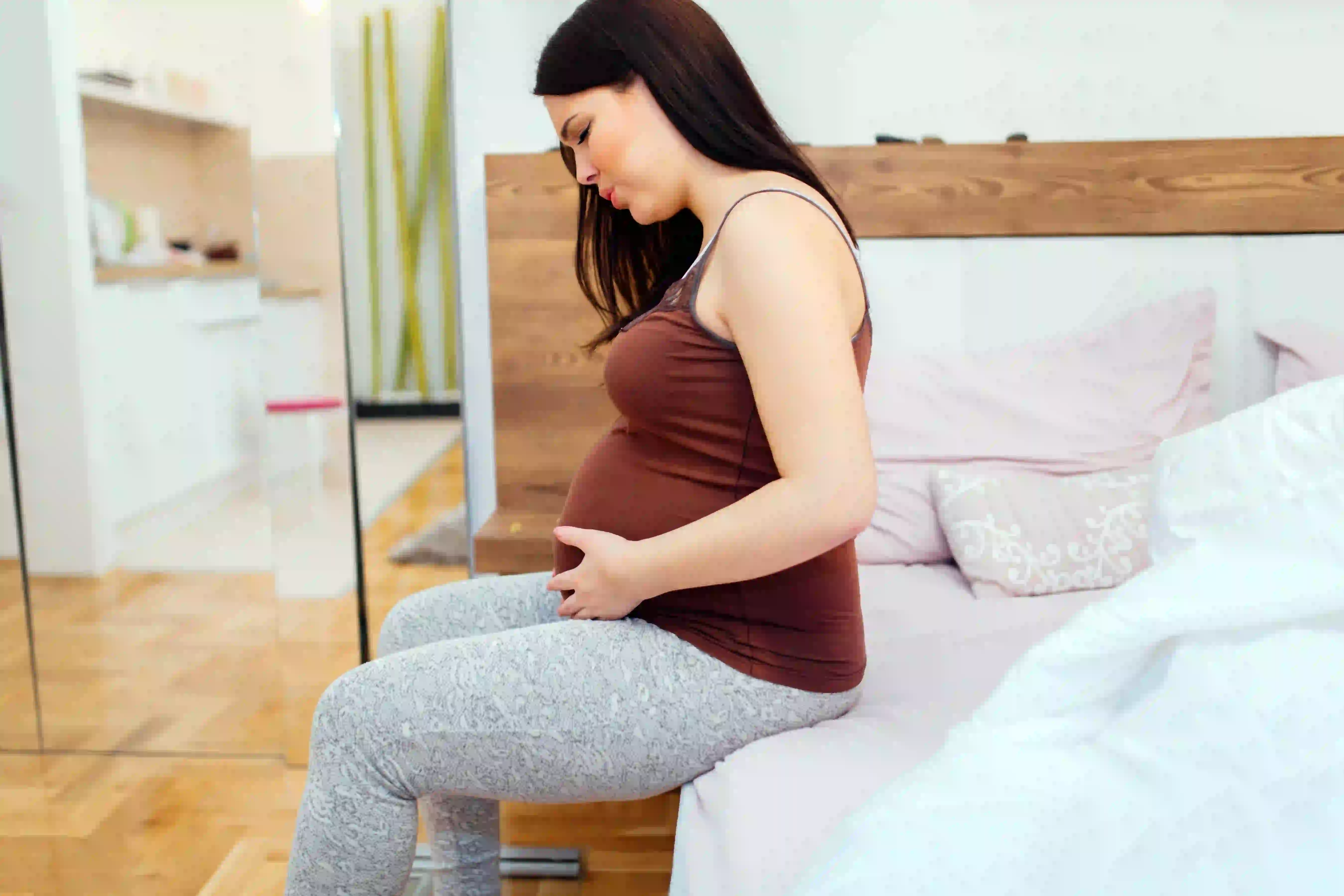 How to Deal with Pelvic Pain During Pregnancy: 10 Tips