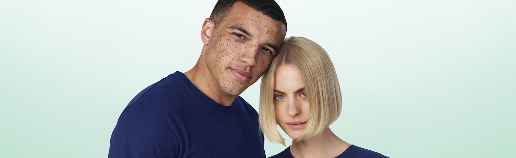 Minimal ingredient anti dandruff shampoo for oily hair and dry hair Minimal ingredient anti dandruff shampoo for oily hair and dry hair