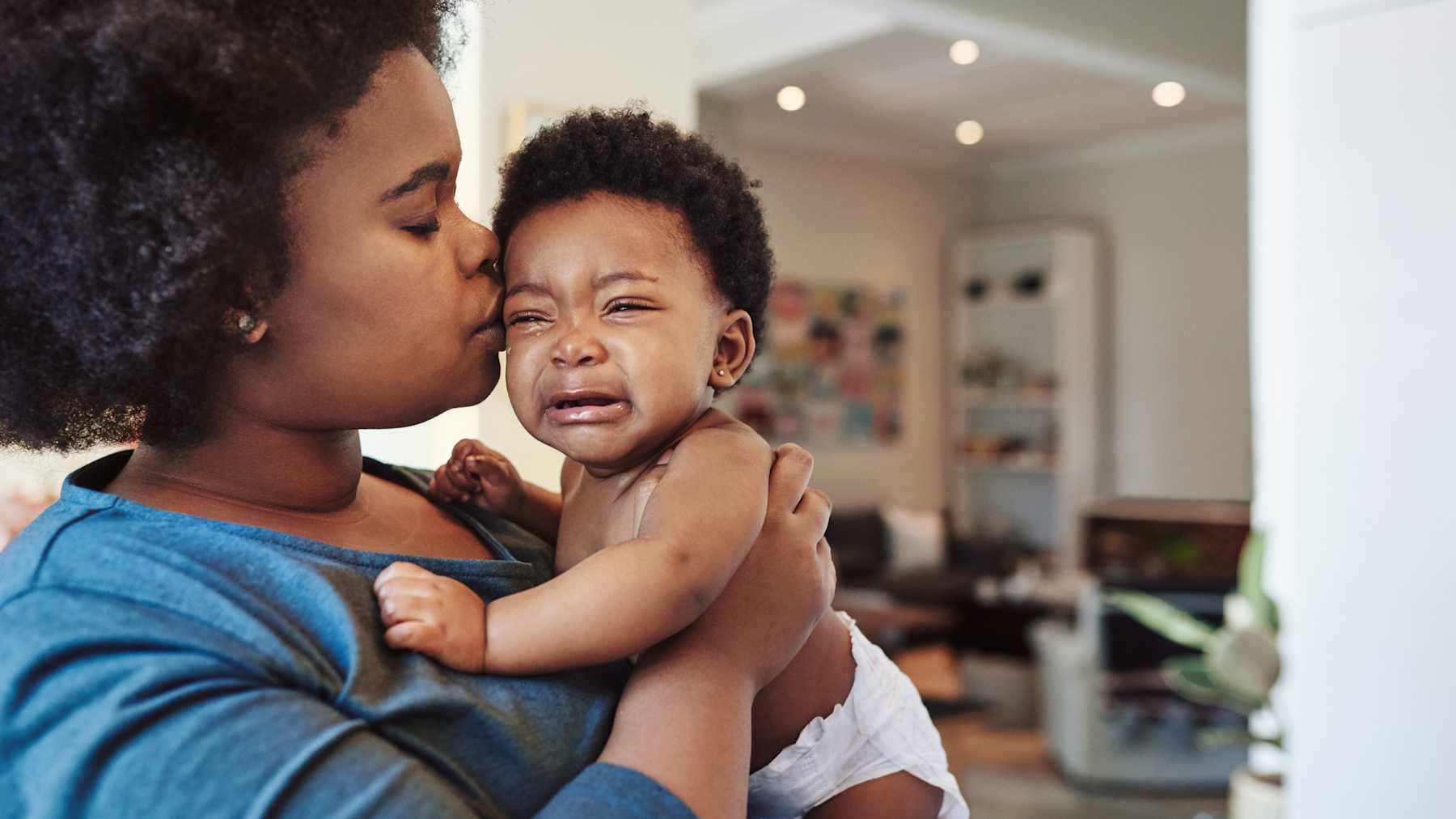 How to Calm Yourself When Your Baby Won't Stop Crying | Mom.com
