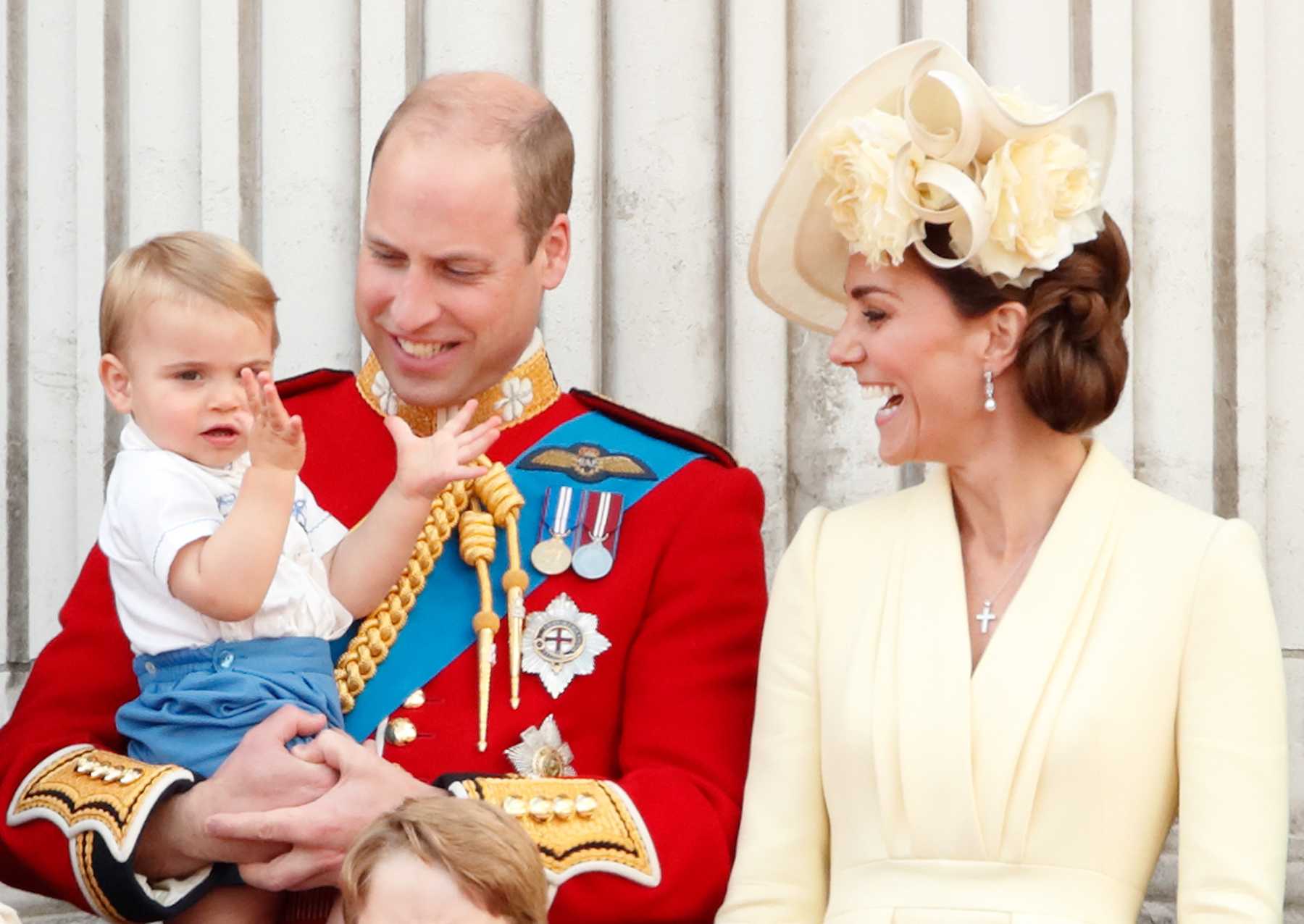 19 Times Prince William Kate Middleton And Their Kids Were The Picture Perfect Family Mom Com