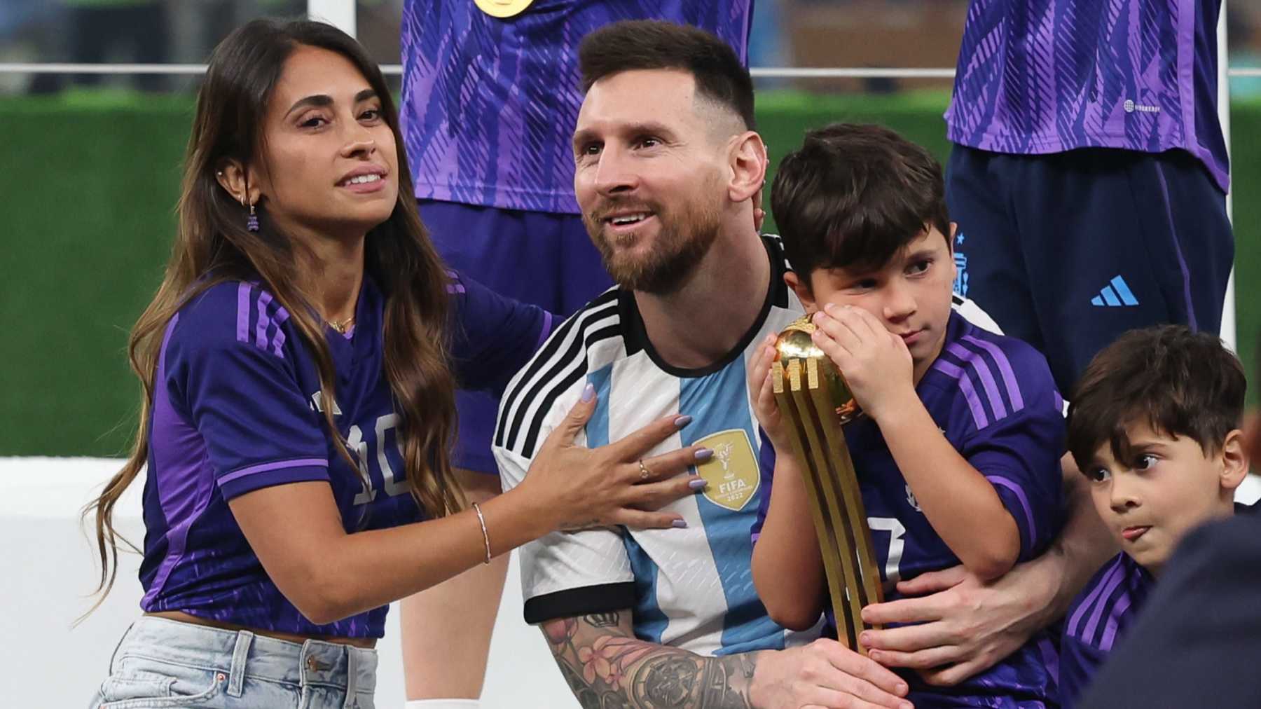 Lionel Messi Has Emotional Moment With His Kids After Argentina's World ...