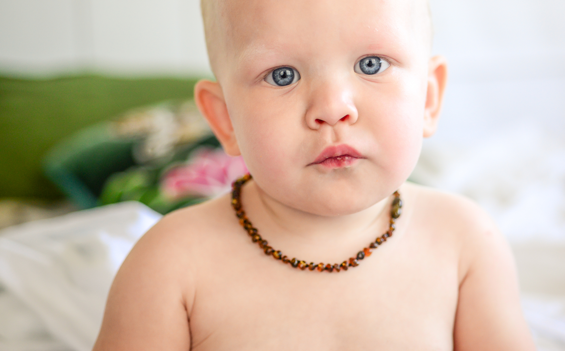 Necklace for store baby teething symptoms