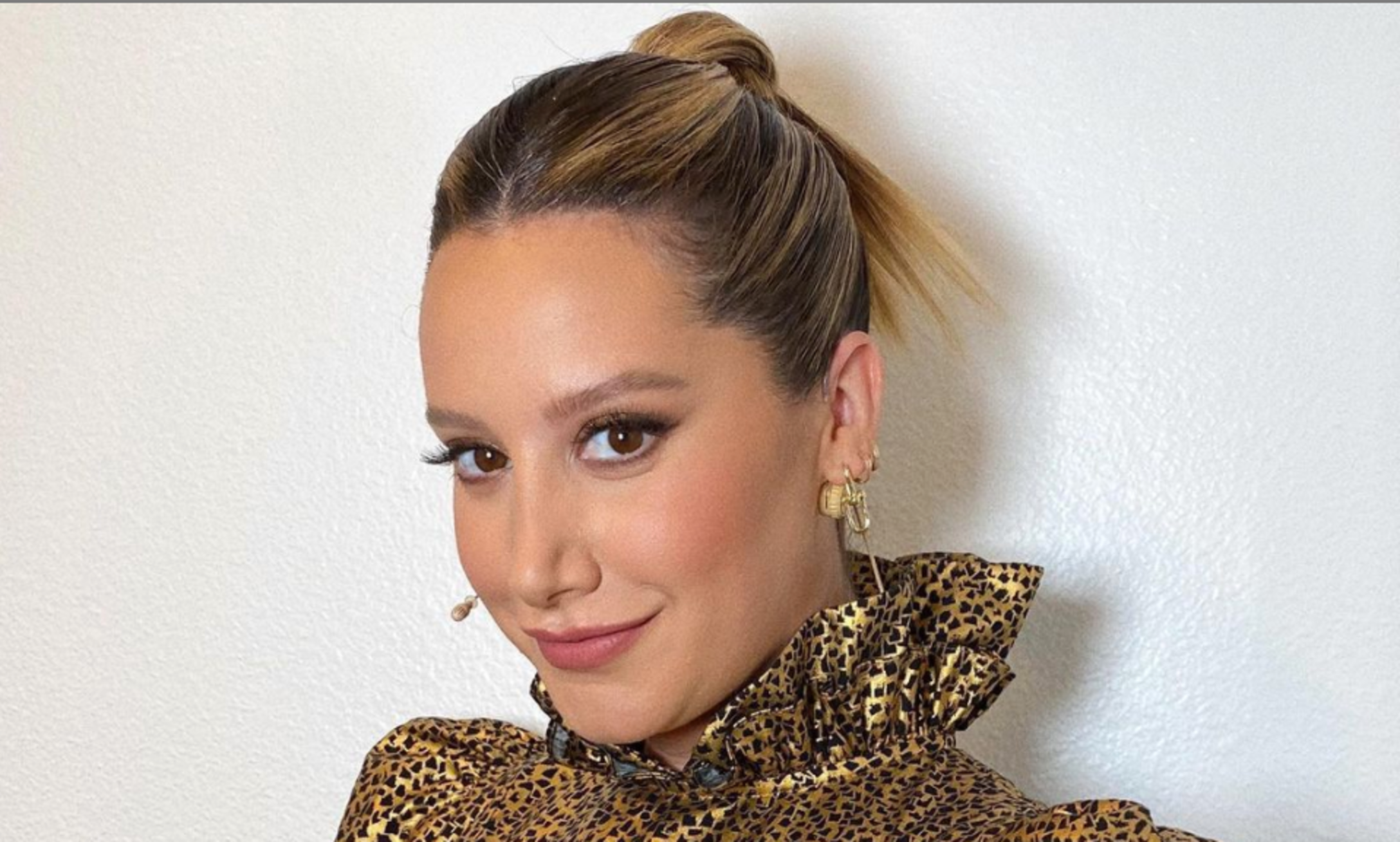2176px x 1308px - Ashley Tisdale Shares Nude Pregnancy Photo: 'Let's Start Loving Ourselves'  | Mom.com