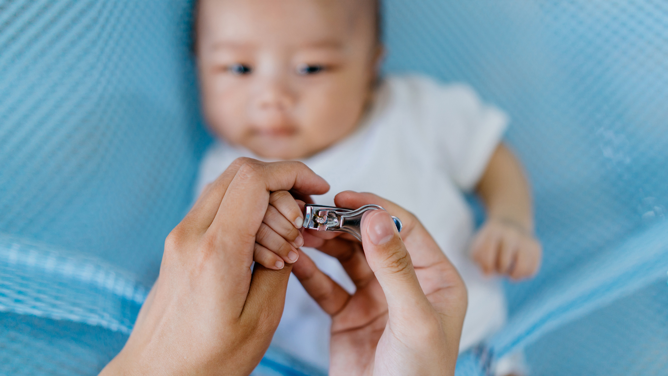 When and How Do I Trim My Newborn's Nails? 